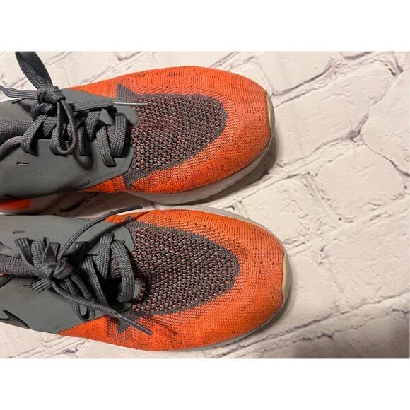 Nike Women's Size 9.5 Odyssey React 2 Sneaker Gray Orange Athletic Running Shoe - Picture 4 of 9